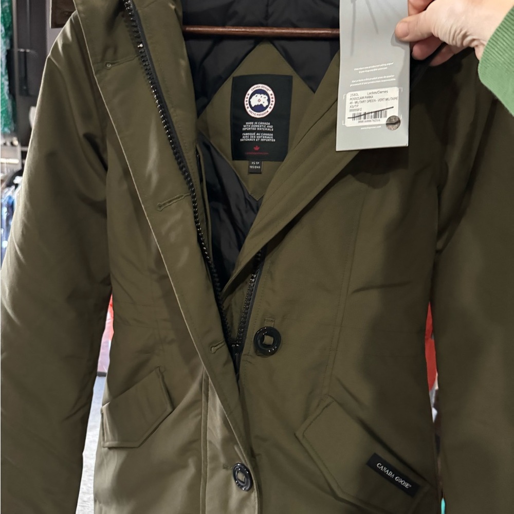 Canada Goose Women’s Rossclair Parka